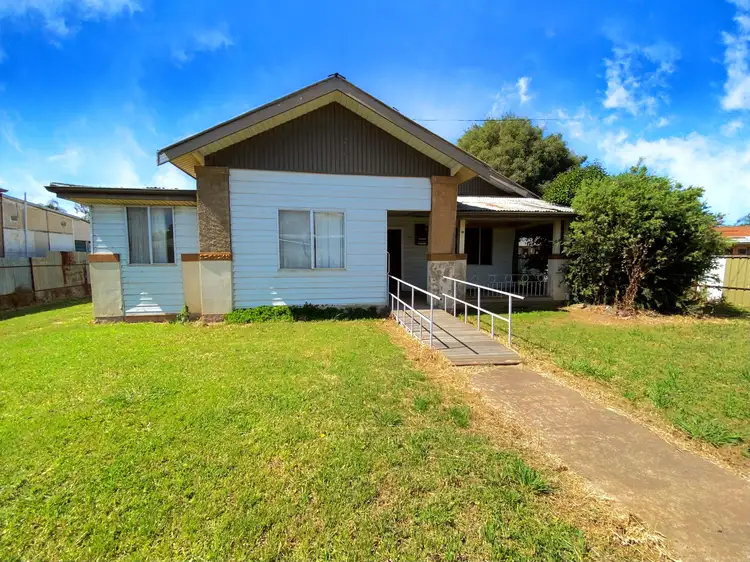 18 Bridge Street, Forbes NSW 2871