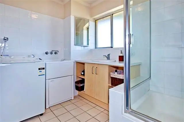 Sixth view of Homely unit listing, 4/21 Embie Street, Holland Park West QLD 4121