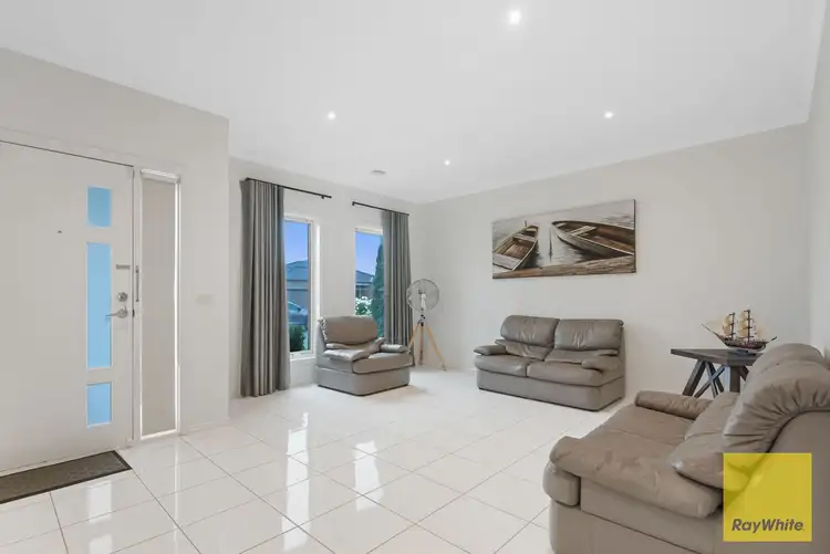Fifth view of Homely house listing, 15 Tuana Place, Truganina VIC 3029