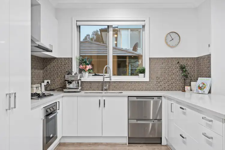 Sixth view of Homely townhouse listing, 2/7-9 De Chene Parade, Coburg North VIC 3058