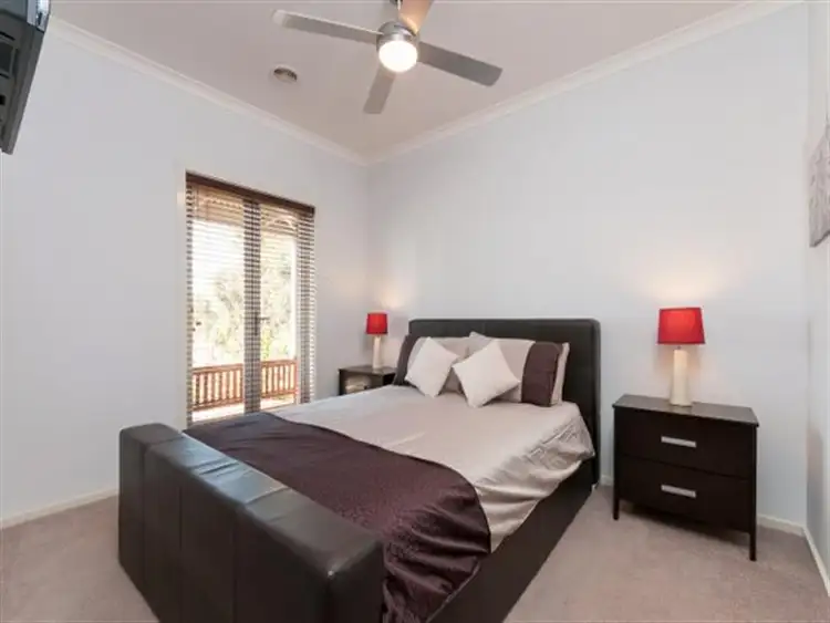 Sixth view of Homely house listing, 6 Aberfeldie Place, Craigieburn VIC 3064