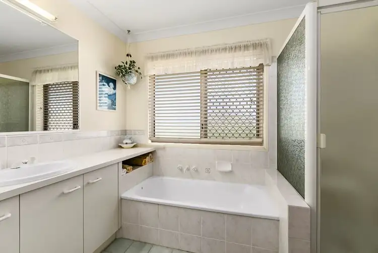Sixth view of Homely villa listing, 2/2-4 Almara Street, Capalaba QLD 4157