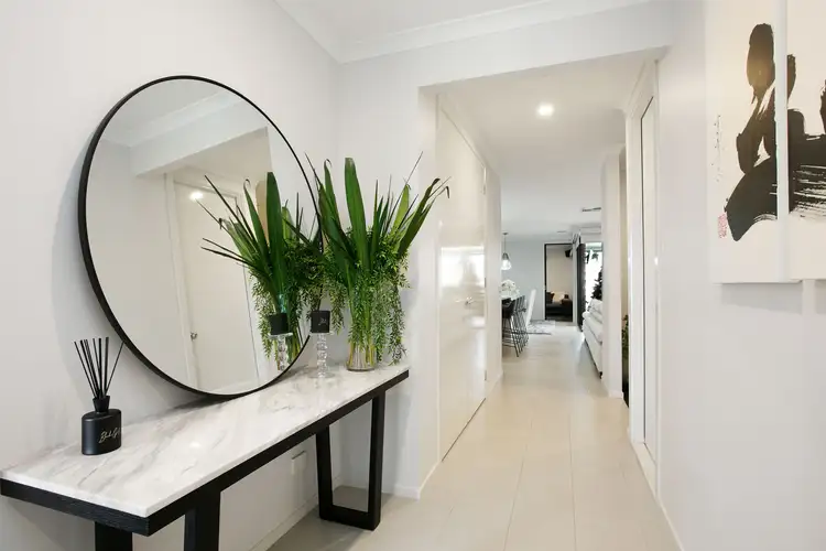 Second view of Homely house listing, 21 Lyca Terrace, Lalor VIC 3075