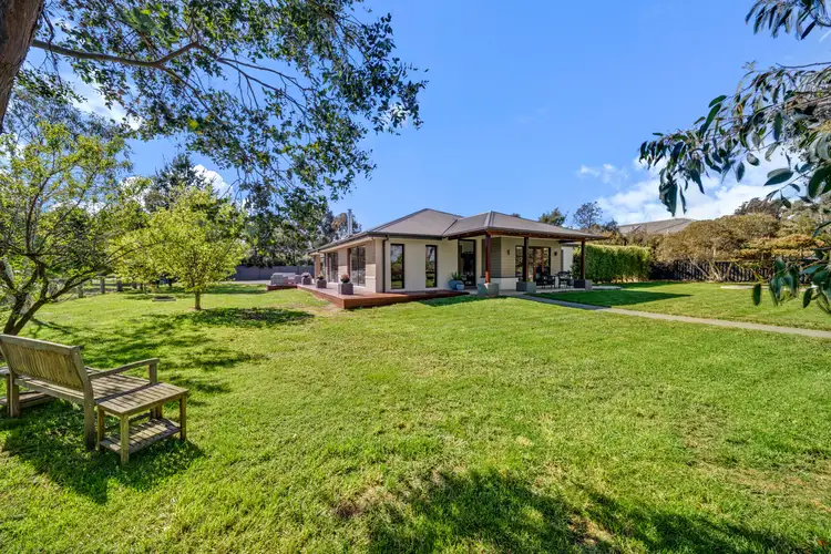 1 Lind Street, Gundaroo NSW 2620