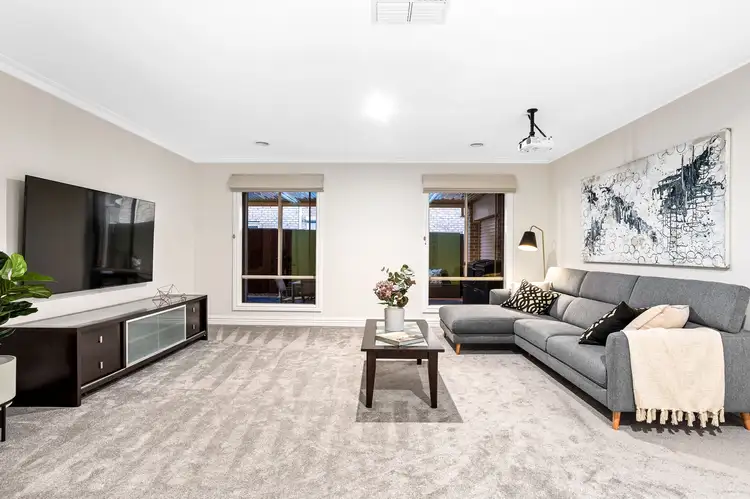 Sixth view of Homely house listing, 8 Eildon Circuit, Taylors Hill VIC 3037