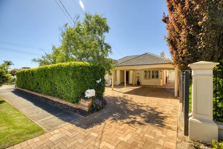 34 Gladstone Road