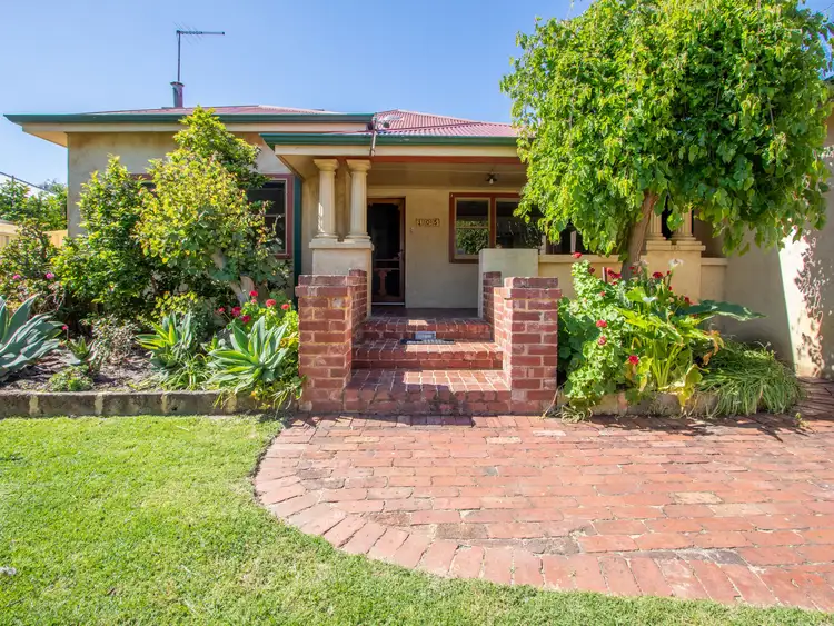 105 Kitchener Road, Alfred Cove WA 6154