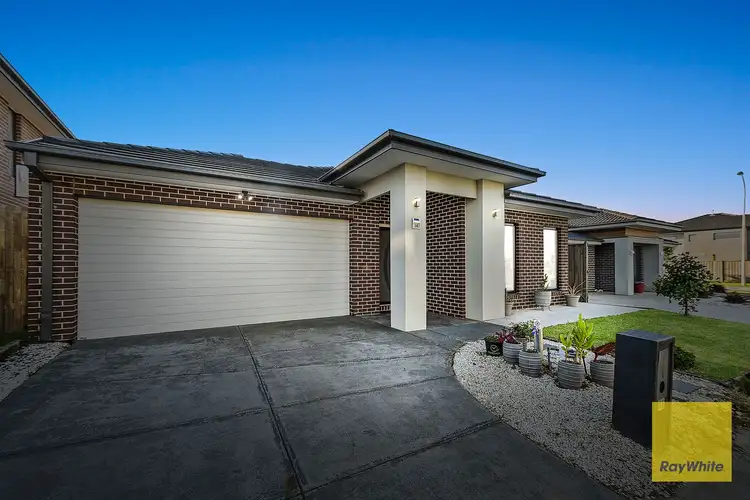 14 Palacio Terrace, Clyde North VIC 3978
