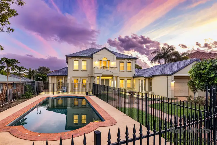 6 Trafalgar Close, Stretton QLD 4116