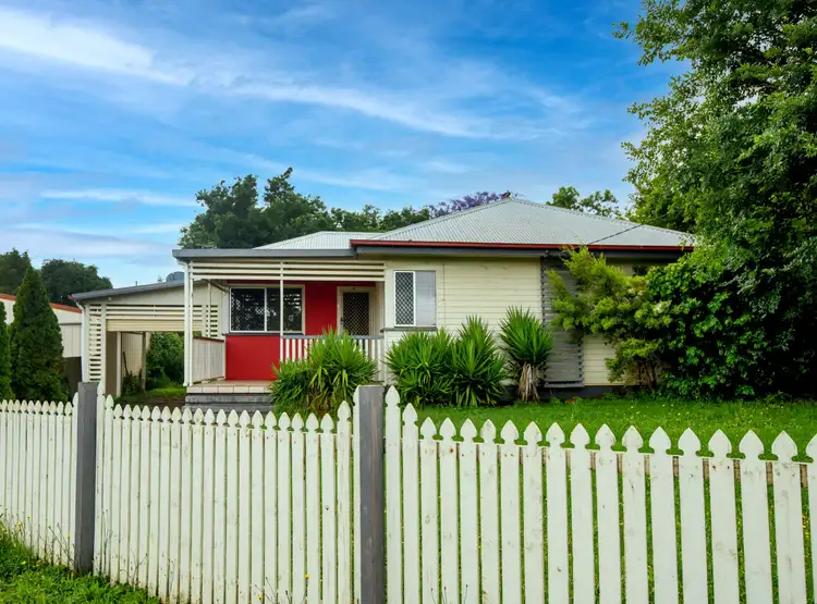 2 Underwood Crescent, Harristown QLD 4350