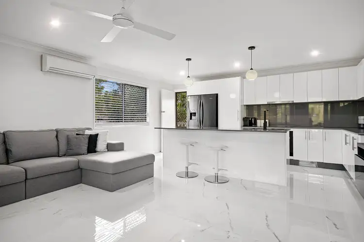 154 Railway Parade, Woodridge QLD 4114