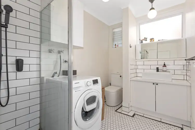 Fifth view of Homely apartment listing, 1/6 Rigby Avenue, Carnegie VIC 3163