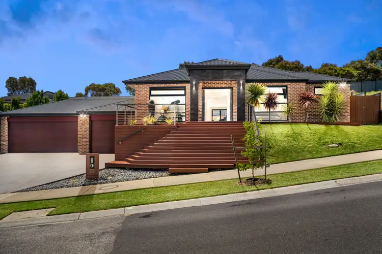 27 Windermere Boulevard, Pakenham VIC 3810
