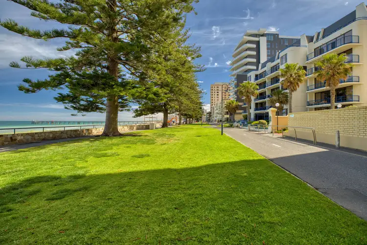 2/9-11 South Esplanade, Glenelg SA 5045
