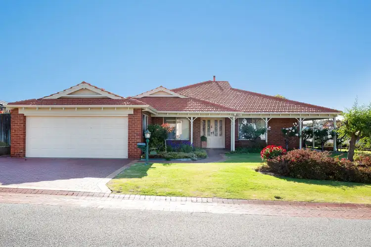 2 Mollison Gardens, Gwelup WA 6018