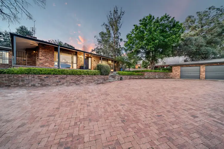 27 Nunan Crescent, Oxley ACT 2903