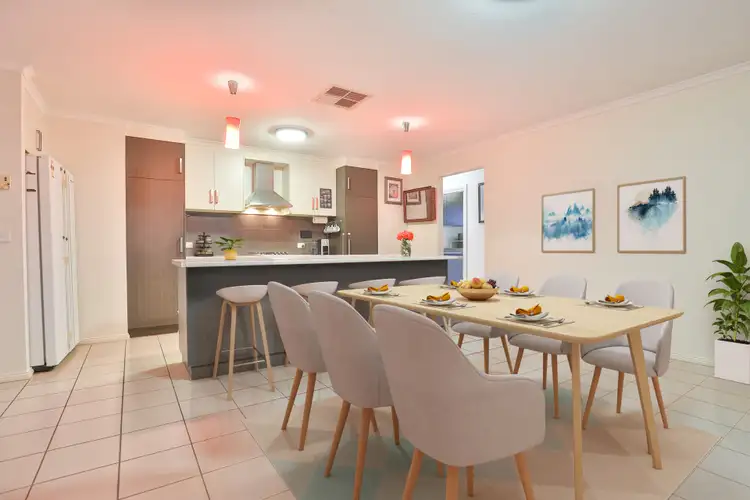 Sixth view of Homely house listing, 2 Lakeview Court, Mildura VIC 3500