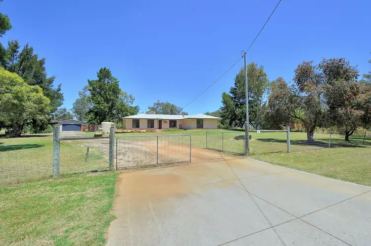 16 Deanhead Street, Bullsbrook WA 6084