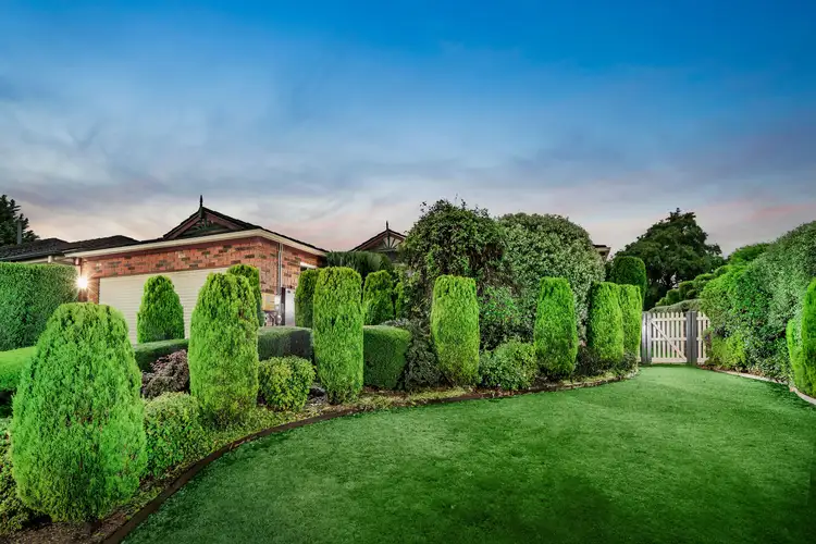 5 Longwood Close, Rowville VIC 3178