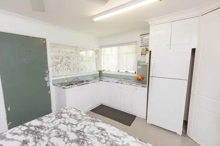 Seventh view of Homely house listing, 10 Oombah Street, Red Cliffs VIC 3496