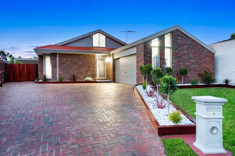 6 Rivoli Place, Taylors Lakes VIC 3038