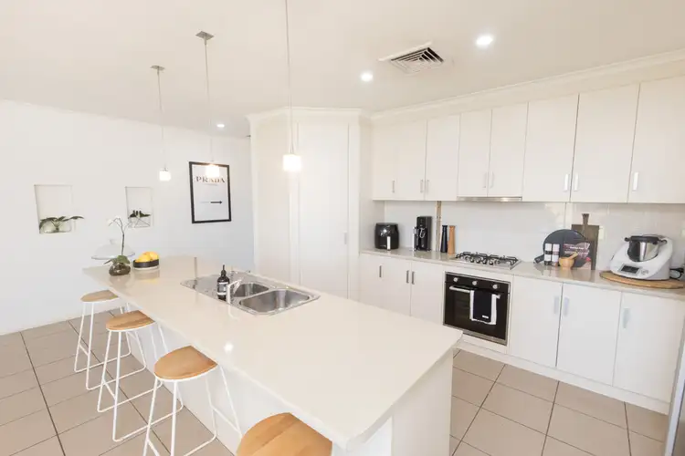 Seventh view of Homely house listing, 6 Freshwater Court, Mildura VIC 3500