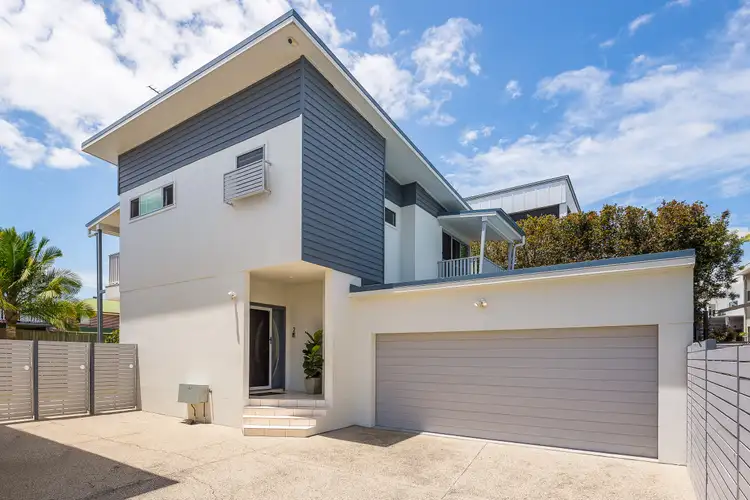 Third view of Homely townhouse listing, 2/25 Oak Street, Hawthorne QLD 4171