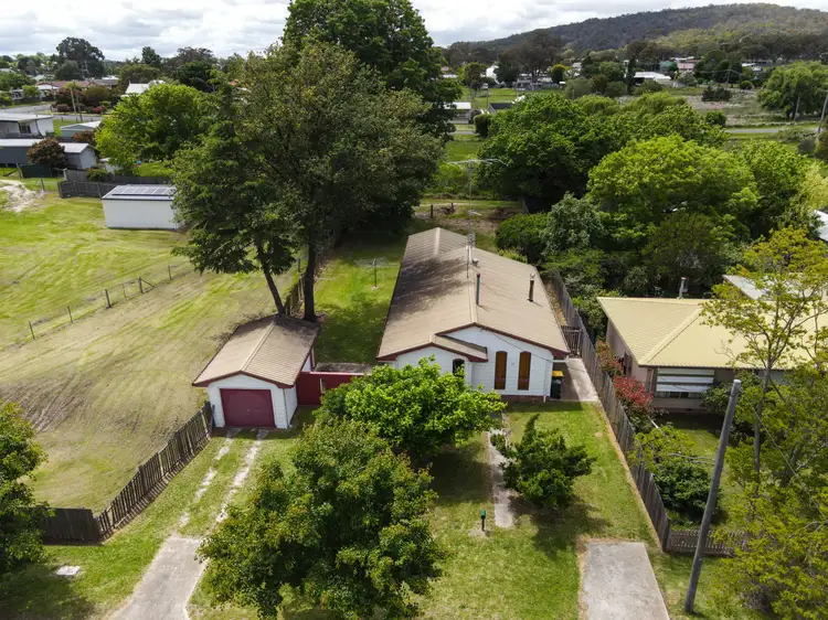 93 Logan Street, Tenterfield NSW 2372