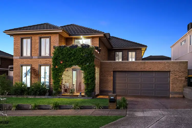 16 Darleith Terrace, Caroline Springs VIC 3023