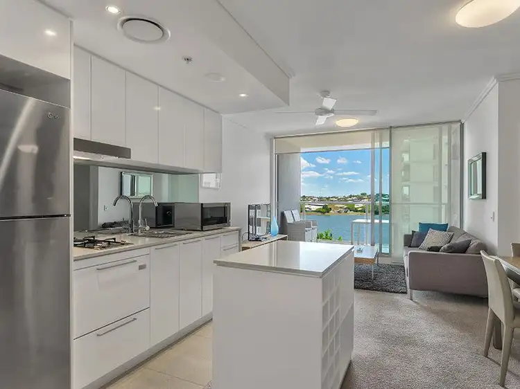 10608/8 Harbour Road, Hamilton QLD 4007