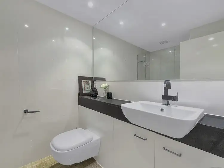 Sixth view of Homely apartment listing, 104/71 Beeston Street, Teneriffe QLD 4005