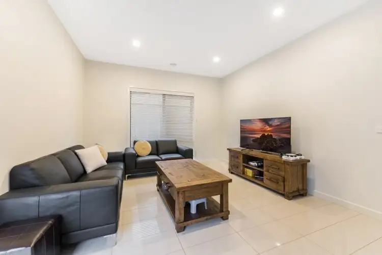 Second view of Homely townhouse listing, 5/265 Scoresby Road, Boronia VIC 3155
