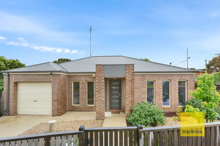 1/2 Pickett Crescent, Belmont VIC 3216