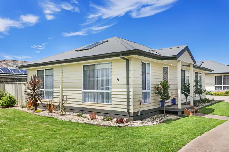 Second view of Homely villa listing, 1/11 Bellview Court, Mansfield VIC 3722