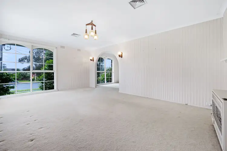 Fifth view of Homely house listing, 6 Warwick Court, Glen Waverley VIC 3150