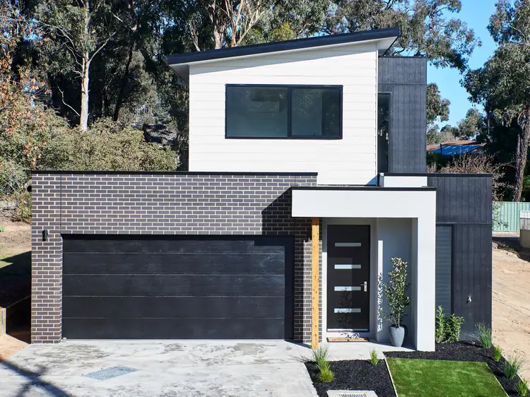 2/130 McIvor Road, Kennington VIC 3550
