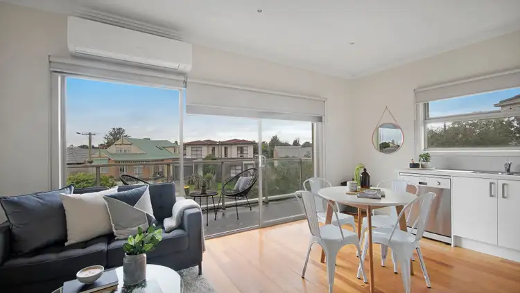 Third view of Homely unit listing, 4/13 Elsey Road, Reservoir VIC 3073