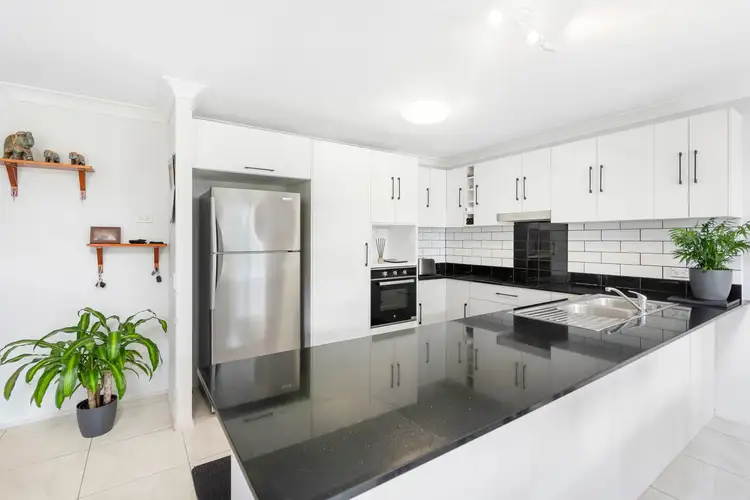 4/31 Simpsons Road, Elanora QLD 4221