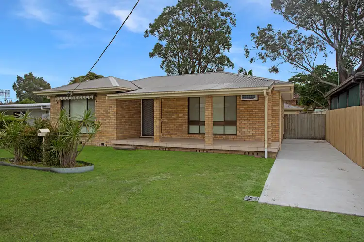 25 Muneela Avenue, Hawks Nest NSW 2324