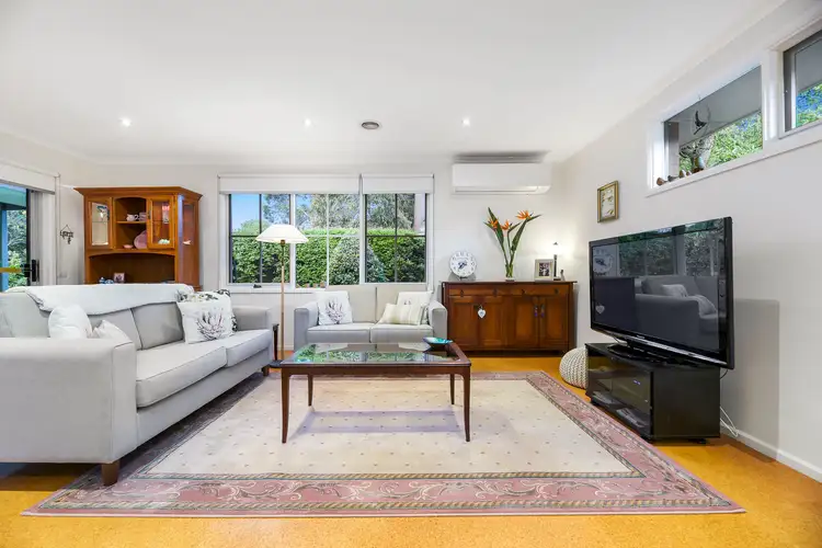 Second view of Homely house listing, 5 Corowa Court, Mount Waverley VIC 3149