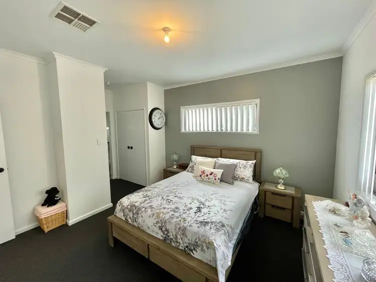 Seventh view of Homely house listing, 8 Basil Avenue, Parkes NSW 2870