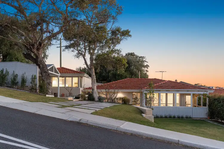 4B Steele Road, Sorrento WA 6020