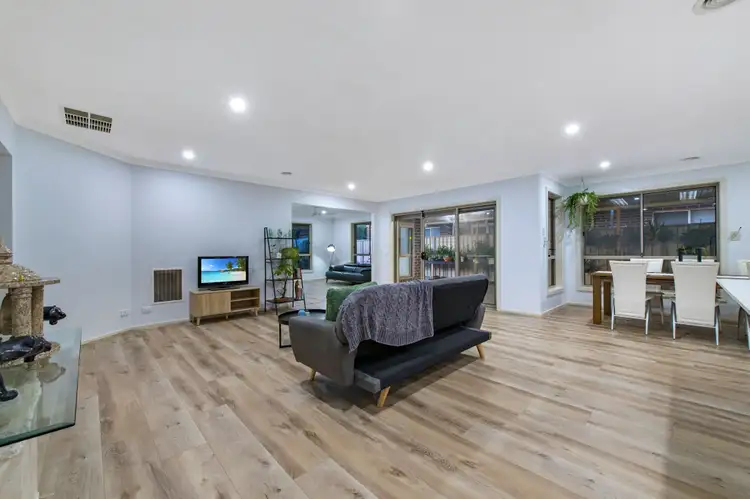 Seventh view of Homely house listing, 7 Buchan Court, Taylors Hill VIC 3037