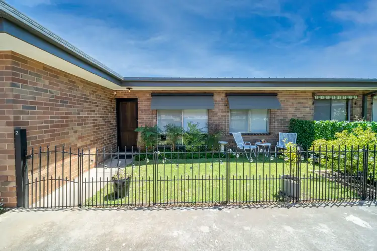 2/13 Bowles Street, Kangaroo Flat VIC 3555