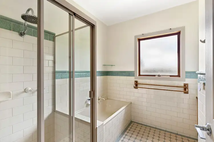 Sixth view of Homely house listing, 18 Sherwood Grove, Lara VIC 3212