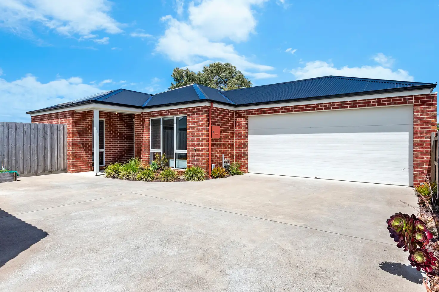 Main view of Homely unit listing, 2/39 Keith Street, Warrnambool VIC 3280