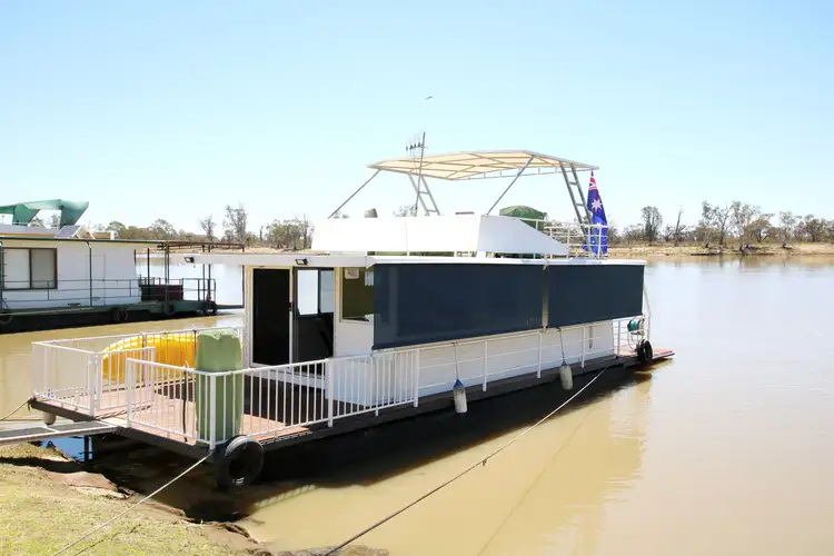 House Boat "Slakatak", Waikerie SA 5330