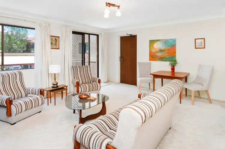 Main view of Homely unit listing, 4/6 Lenneberg Street, Southport QLD 4215