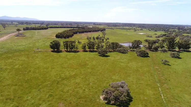 342 Lake Barnes Road, Narrikup WA 6326