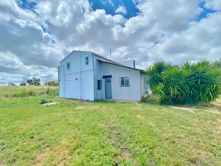 22 Hoads Road, Bendick Murrell Via, Young NSW 2594